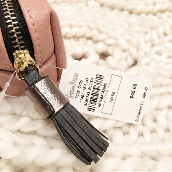 Neiman Marcus Cute Blush Cosmetic Pouch Piglet - Picture 7 of 7